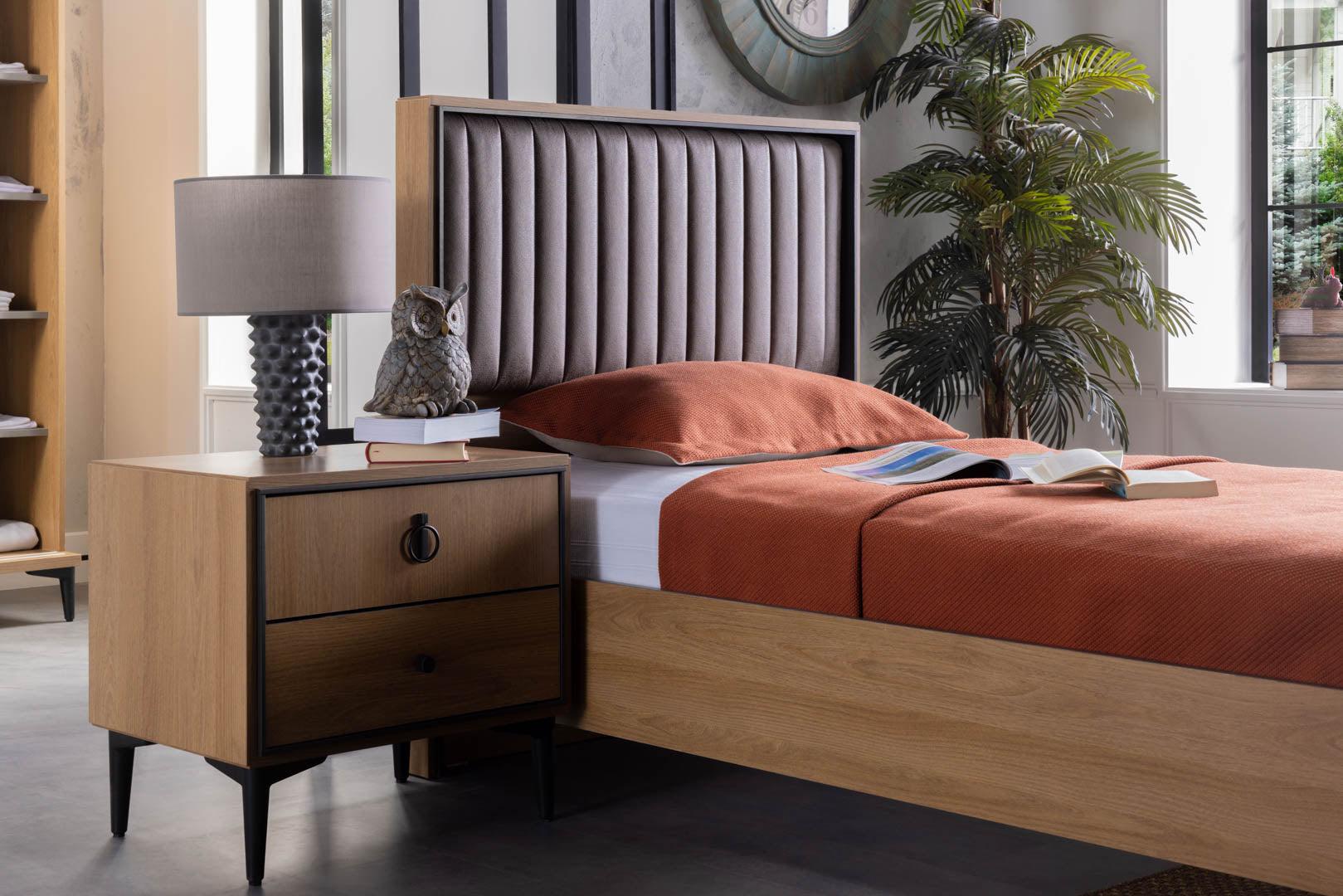 Vista Bedside Table (Young)