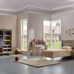 Molly Young Room Set