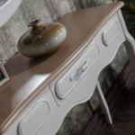 Madrid Reception Table & Mirror